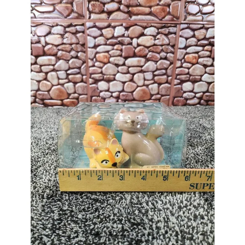 BW Boston Warehouse Frisky Business Cats Salt and Pepper Shaker Set